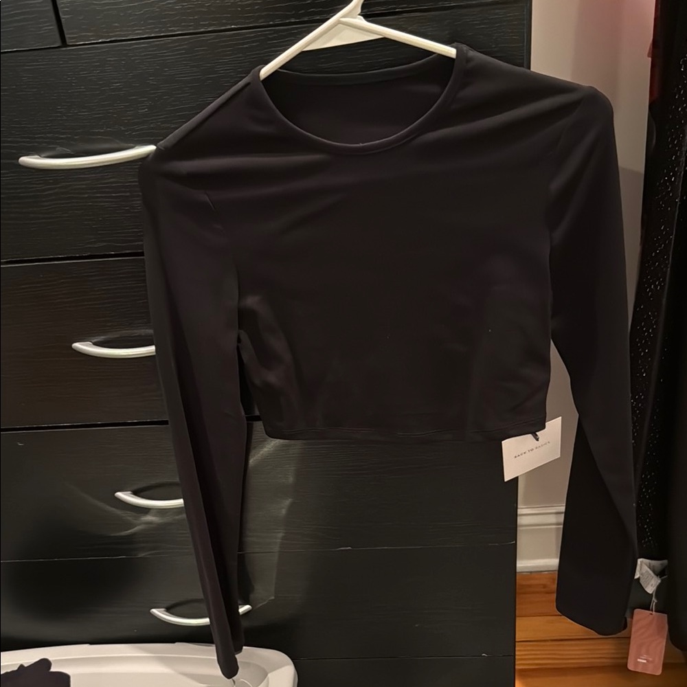 Black Long Sleeve Crop Top